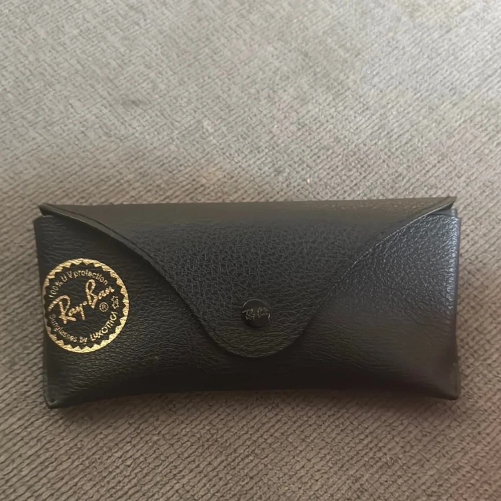 Ray-Ban Classic Black Aviator Sunglasses - Picture 2 of 2
